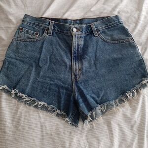 Vintage Levi 550 jean shorts